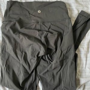 Lululemon Aligns - Size 4 - Black